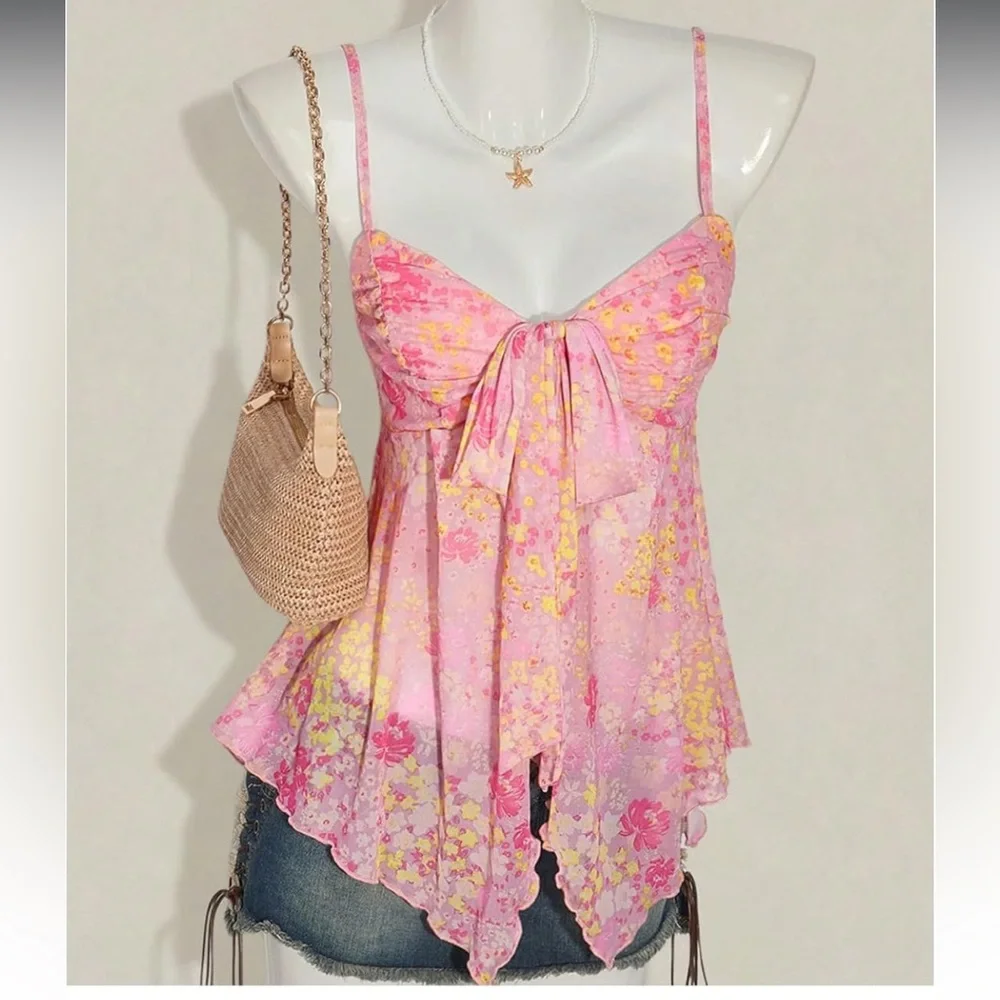 BNW Milumia Floral Pink Y2k Camisole Top - Picture 3 of 9